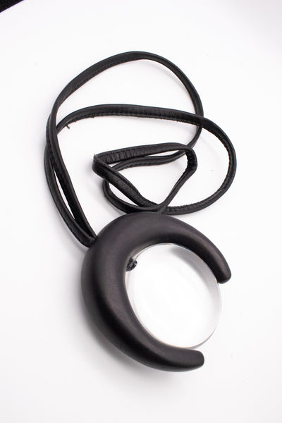 GERDA LYNGGAARD MONIES 1998 FRANCE VINTAGE LUCITE DISC & EBONY NECKLACE