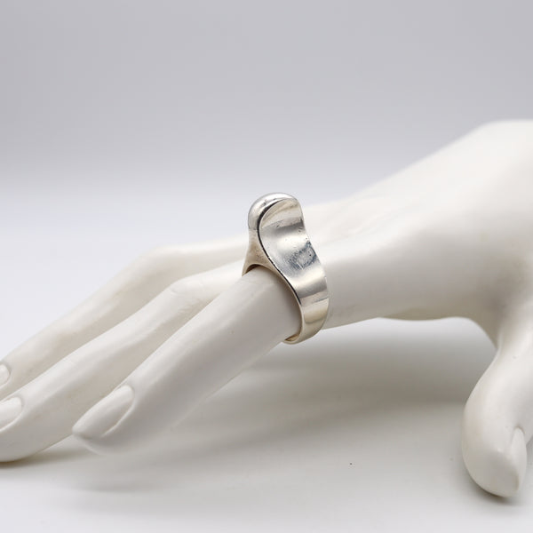 *Tiffany & Co. 1977 Elsa Peretti Rare Sculptural freeform Ring in Sterling Silver