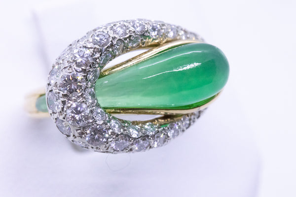 FRENCH 1950 GOLD & PLATNUM RING WITH 9.05 Cts CHRYSOPRASE AND DIAMONDS