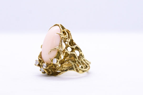 ARTHUR KING 18 KT GOLD RING WITH CORAL AND DIAMONDS