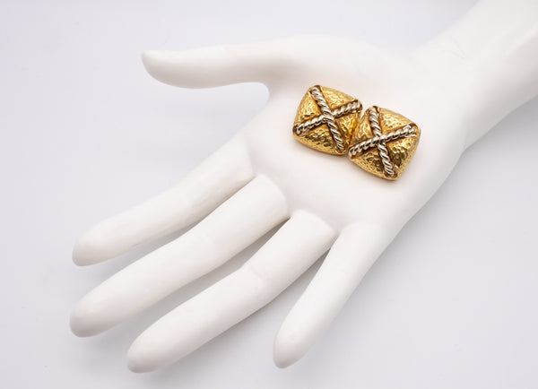 TIFFANY & CO 1960'S RETRO 18 KT GOLD BOLD TEXTURED EARRINGS