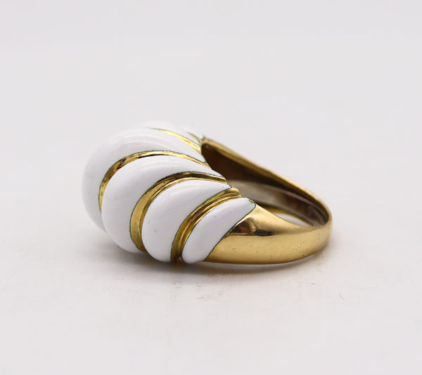 David Webb 1970 Vintage Fluted Cocktail Ring In 18Kt Yellow Gold With White Enamel