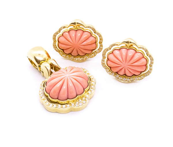 EARRINGS & PENDANT 18 KT SET WITH SCALLOPED CORAL AND 1.53 Cts DIAMONDS
