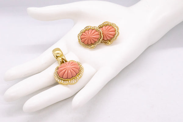 EARRINGS & PENDANT 18 KT SET WITH SCALLOPED CORAL AND 1.53 Cts DIAMONDS