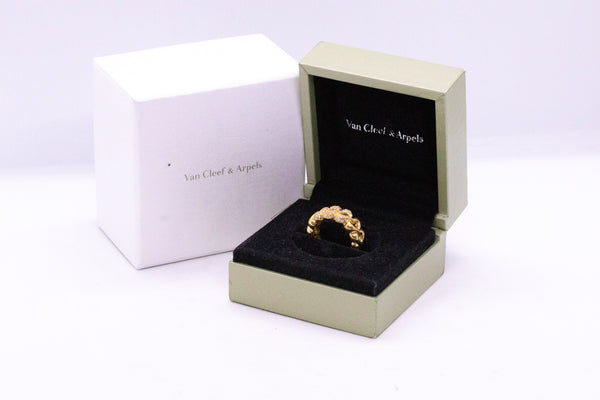 VAN CLEEF & ARPELS VCA 18 KT DIAMONDS HEARTS RING