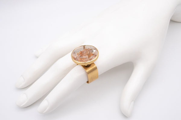 GERMAN 1970'S GEOMETRIC 18 KT KINETIC  SPINNING RING WITH A 25 Cts SAGENITIC QUARTZ