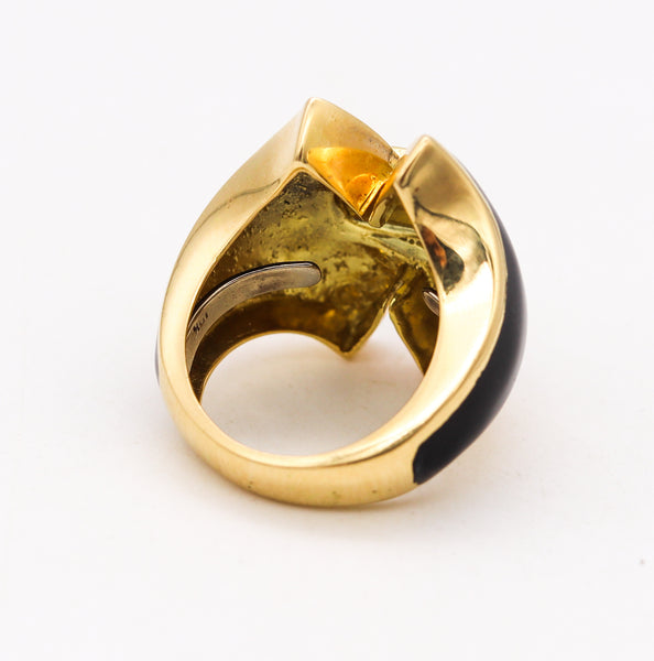 David Webb 1970 Vintage Cocktail Ring In 18 Kt Yellow Gold With Black Enamel