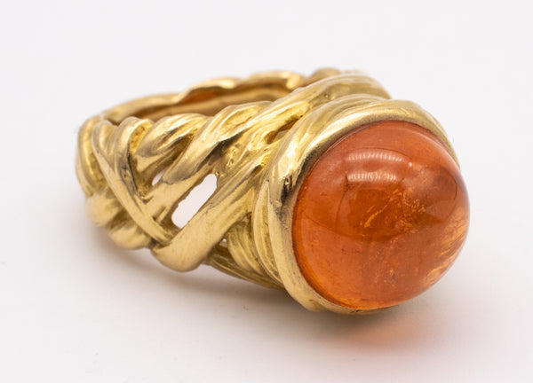 ANGELA CUMMINGS 18 KT GOLD RING WITH A 11.5 Cts MANDARIN GARNET