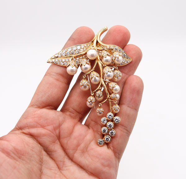 Rene Boivin Paris Gem Set Brooch In 18Kt Gold With 14.09 Ctw In Diamonds And Pearls