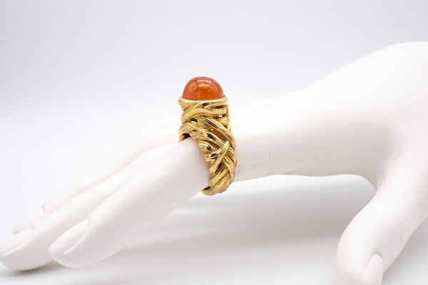 ANGELA CUMMINGS 18 KT GOLD RING WITH A 11.5 Cts MANDARIN GARNET