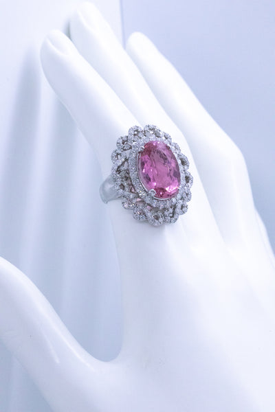 CLASSICAL 18 KT RING WITH 10.98 Cts. DIAMONDS & PINK TOURMALINE