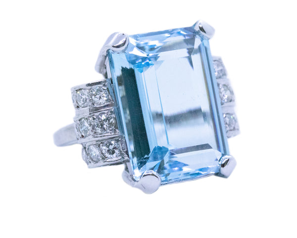 ART DECO PLATINUM 1930 RING WITH 17.40 Cts IN DIAMONDS & AQUAMARINE