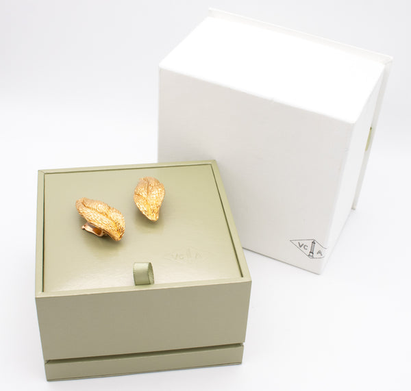 VAN CLEEF & ARPELS 1965 PARIS 18 KT GOLD HERISSON FEATHER EARRINGS
