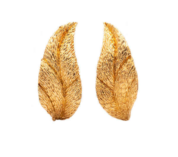 VAN CLEEF & ARPELS 1965 PARIS 18 KT GOLD HERISSON FEATHER EARRINGS
