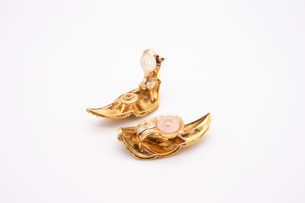 VAN CLEEF & ARPELS 1965 PARIS 18 KT GOLD HERISSON FEATHER EARRINGS