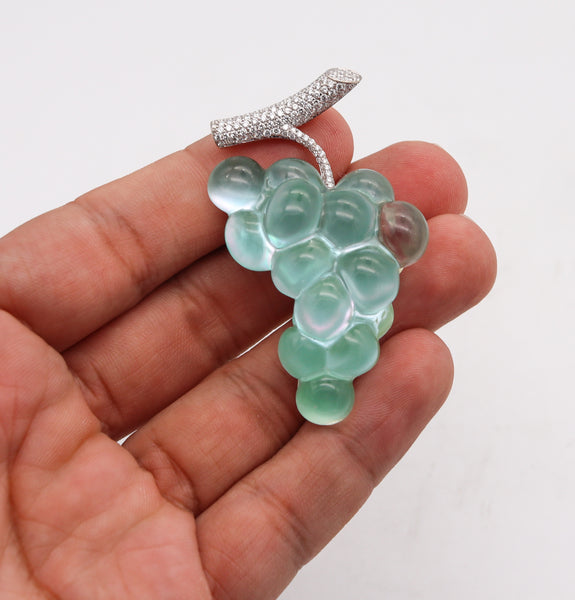 Vhernier Milano Grapes Brooch In 18Kt White Gold With 2.88 Cts In Diamonds And Quartz