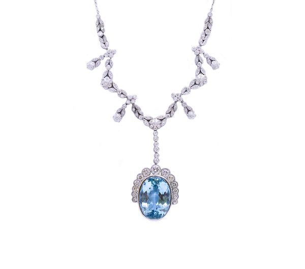 ART DECO PLATINUM NECKLACE WITH 28.45 Cts OF DIAMOND & OVAL AQUAMARINE