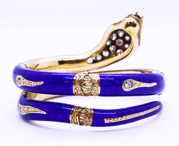 BRITISH VICTORIAN 10.94 CARATS DIAMONDS 18 KT GOLD SNAKE BLUE ENAMEL BRACELET