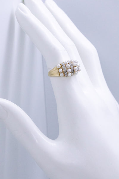 PEARLS AND DIAMONDS 14 KT GOLD CLASSIC RING