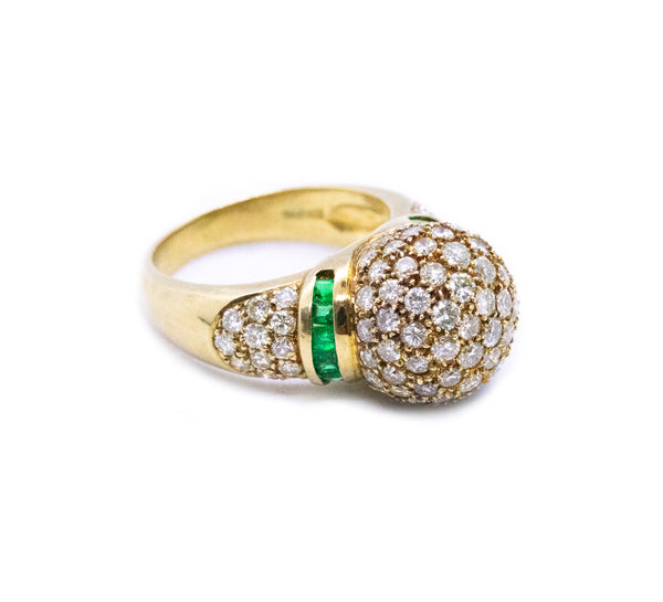 MODERN 18 KT RING WITH 2.71 Cts OF DIAMONDS & EMERALDS
