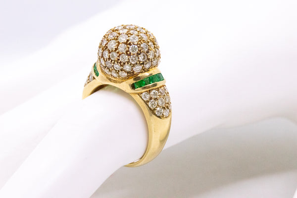 MODERN 18 KT RING WITH 2.71 Cts OF DIAMONDS & EMERALDS