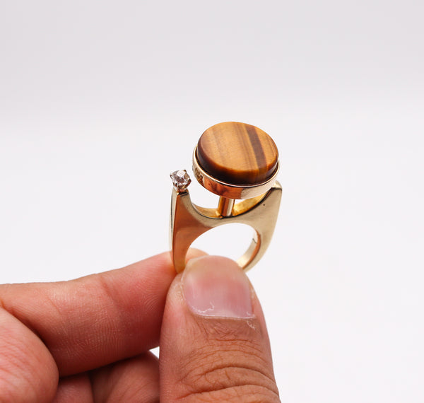 GEOMETRIC 1970 Retro Modernist Sculptural Ring In 14Kt Gold Tiger Quartz & Diamonds