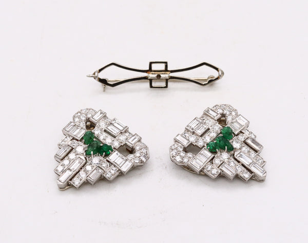OSCAR HEYMAN 1930 ART DECO PLATINUM CONVERTIBLE CLIPS WITH 8.96 Ctw IN CARVED EMERALDS & DIAMONDS