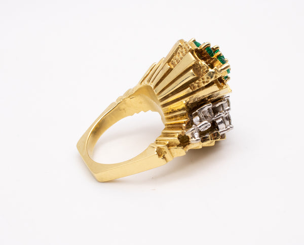 Modernist 1970 Bold Cocktail Ring In 18Kt With 3.15 Cts Of Diamonds And Emeralds