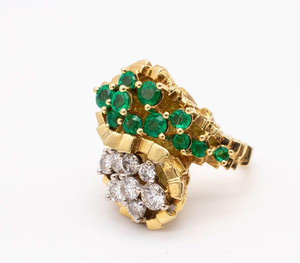 Modernist 1970 Bold Cocktail Ring In 18Kt With 3.15 Cts Of Diamonds And Emeralds