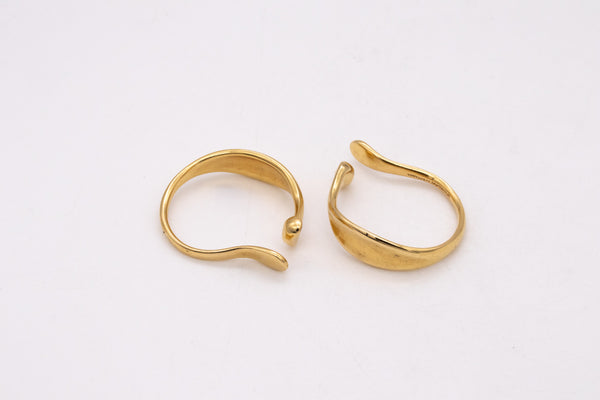 TIFFANY & CO. 1980 By Elsa Peretti Rare Lilies Hoops Earrings In Solid 18Kt Yellow Gold
