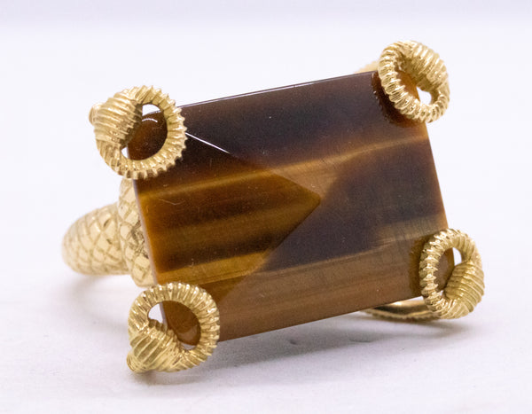 GUCCI ITALY 18 KT GOLD HORSE BIT RING WITH A MASSIVE TIGER EYE