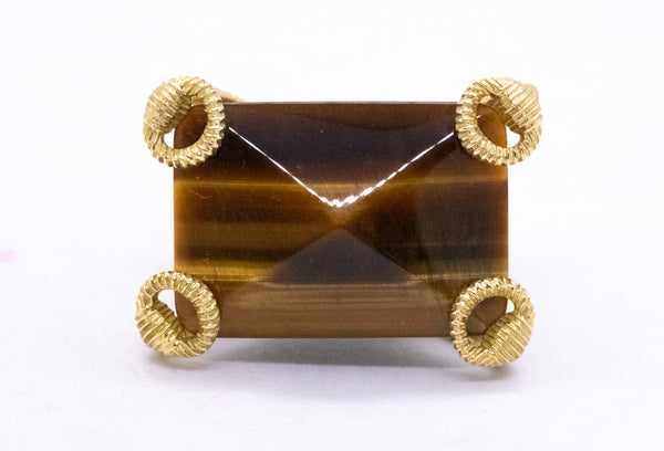 GUCCI ITALY 18 KT GOLD HORSE BIT RING WITH A MASSIVE TIGER EYE