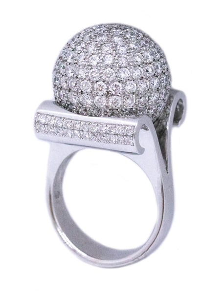 CARL BUCHERER 18 KT GOLD RING WITH 4.95 Cts VVS DIAMONDS