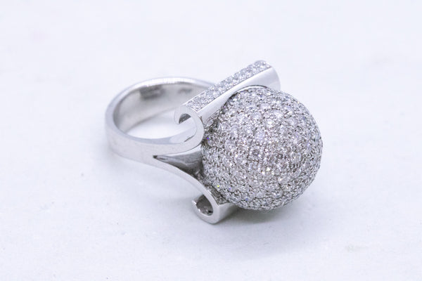 CARL BUCHERER 18 KT GOLD RING WITH 4.95 Cts VVS DIAMONDS