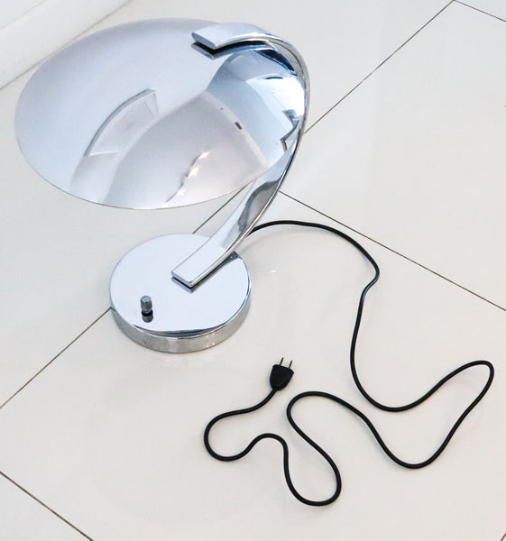 Pierre Disderot Paris 1980 Pair Of Aerodynamic Desk Lamps in Nickel Chrome