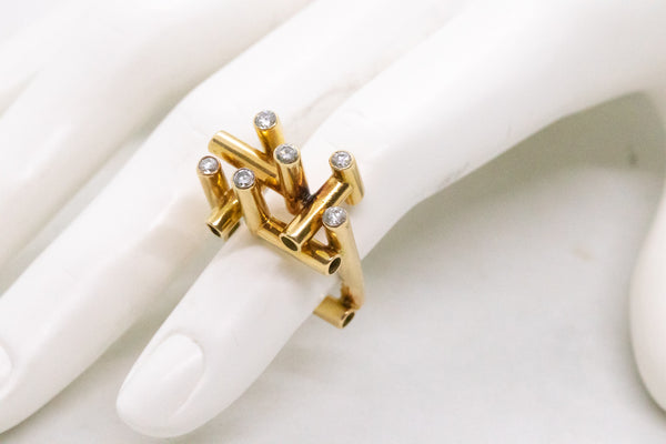 GEOMETRIC STUDIO PIECE 18 KT RETRO PIPES RING WITH VS DIAMONDS