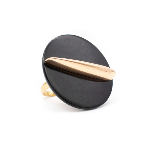 GIORGIO FACCHINI 2012 Italy Sculptural Ring In 18Kt Yellow Gold With Carved Onyx