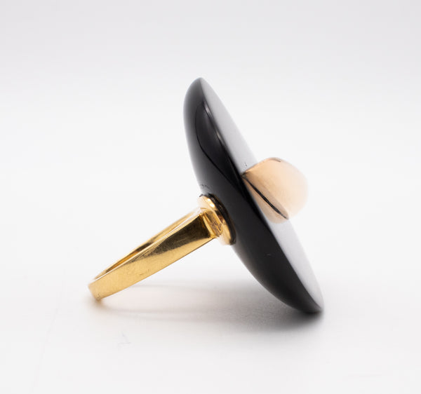 GIORGIO FACCHINI 2012 Italy Sculptural Ring In 18Kt Yellow Gold With Carved Onyx