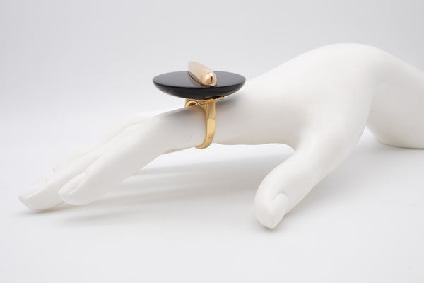GIORGIO FACCHINI 2012 Italy Sculptural Ring In 18Kt Yellow Gold With Carved Onyx