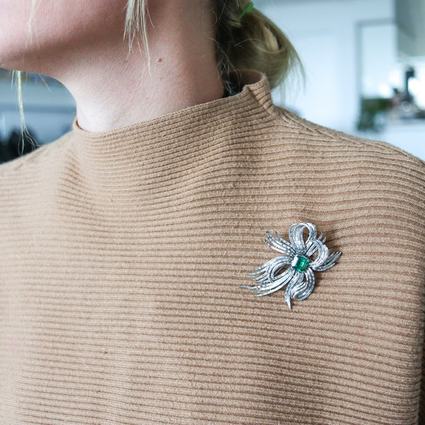 -Art Deco 1930 Certified Pendant Brooch In Platinum With 17.72 Ctw In Diamonds And Emerald