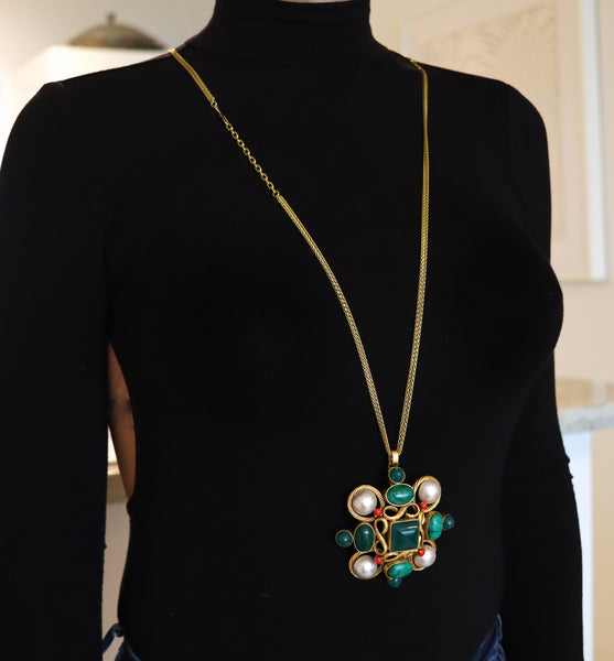 Modernist 1970 Convertible Maltese Pendant Brooch In 18Kt Gold With 106.86 Cts In Multi Gemstones