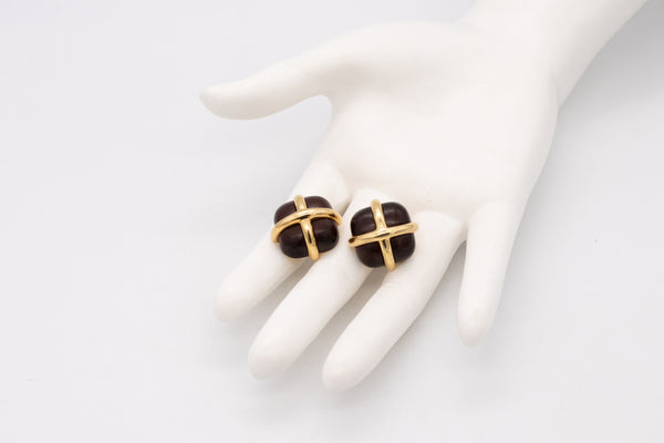 *Seaman Schepps New York 18 kt yellow gold caged earrings with rose wood