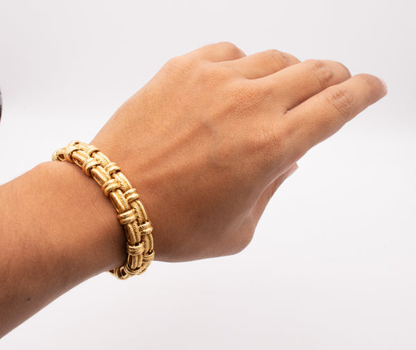 HERMES PARIS 1970'S VINTAGE 18 KT YELLOW GOLD TEXTURED RARE BRACELET