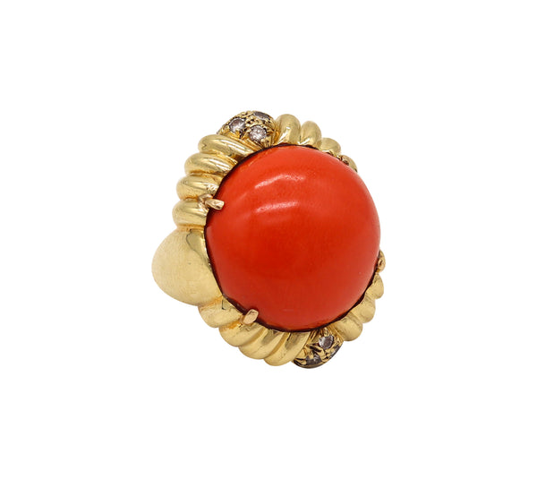 MODERNIST 1970 Cocktail Ring In 18Kt Yellow Gold With 26.89 Cts In Red Coral & Diamonds