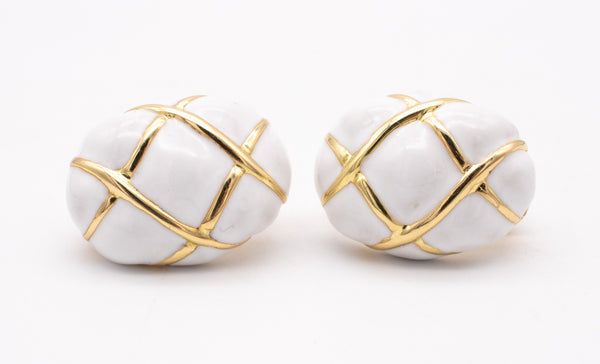 TIFFANY & CO. 1970'S VINTAGE QUILTED EARRINGS IN 18 KT GOLD WITH WHITE ENAMEL