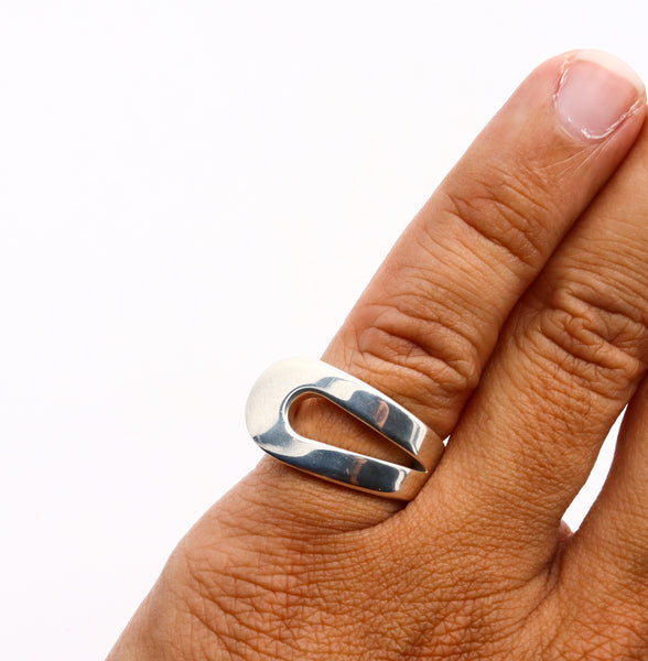 *Tiffany & Co. 1973 Don Berg rare geometric loop Ring in solid .925 sterling silver