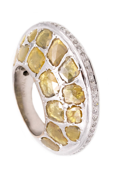 *Vivaan edgy cocktail ring in 18 kt white gold with 12.45 Ctw of natural fancy yellow diamonds