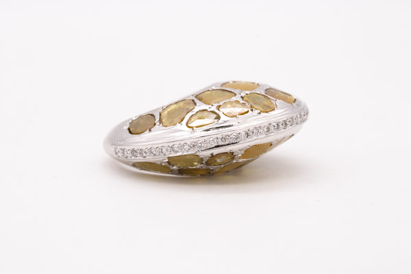 *Vivaan edgy cocktail ring in 18 kt white gold with 12.45 Ctw of natural fancy yellow diamonds