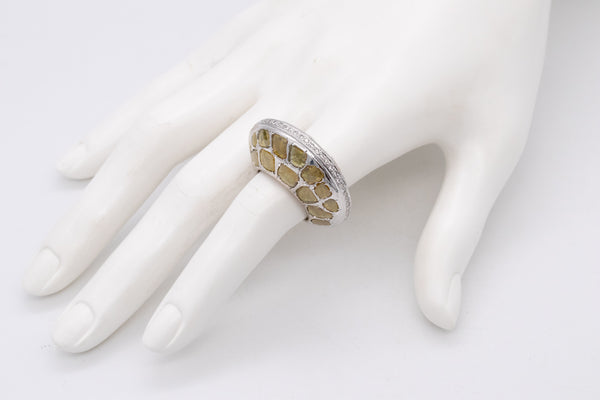 *Vivaan edgy cocktail ring in 18 kt white gold with 12.45 Ctw of natural fancy yellow diamonds