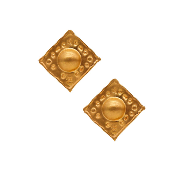 -Jean Mahie Paris Artistic Vintage Squared Clips Earrings in Textured 22Kt Yellow Gold